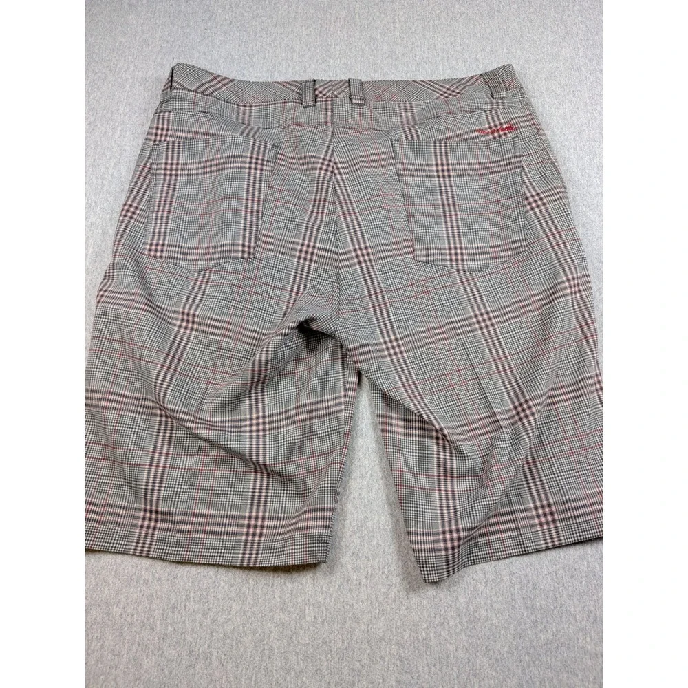 TravisMathew Mens Glen Plaid Golf Shorts Grey Red Size 34 Stretch Performance